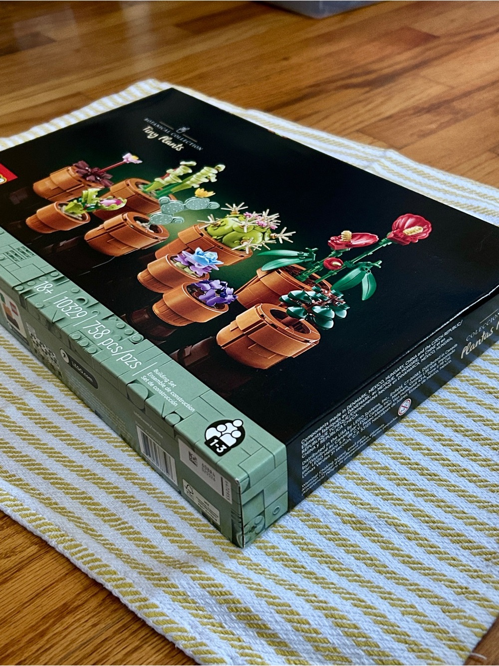 LEGO Icons Botanical Collection Tiny Plants set (10329) - Picture 5 of 11
